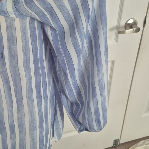 Vince Camuto Blue and White Striped Top - Picture 4 of 16